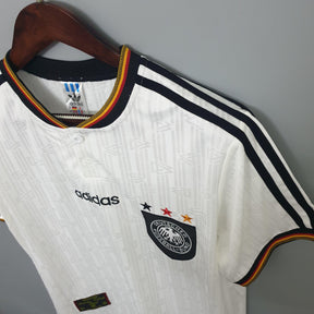 Camisola Alemanha Home 1996 Retro com detalhes clássicos, gola em preto, vermelho e amarelo, e logo da Adidas.