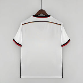 Camisola Alemanha Home 2014 Retro - Parte de trás da camisola de futebol com detalhes em preto e vermelho.
