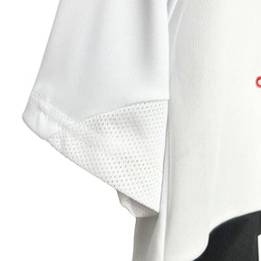 Detalhe do tecido da Camisola Benfica Away 2013/14 Retro, mostrando a manga e a malha ventilada.