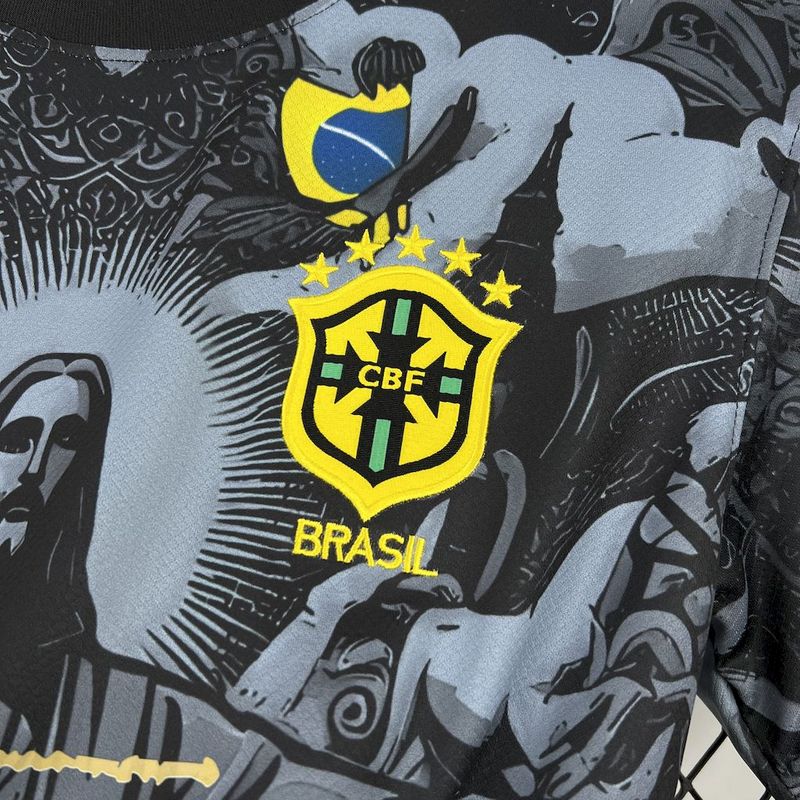 Camisola Brasil com estampa artística e logo da CBF, representando identidade visual contemporânea.