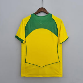Camisola Brasil Home 04/06 Retro vista traseira em amarelo e verde para torcedores.