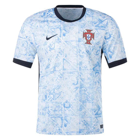 Camisola Portugal away 24/25 com design azul e logo da seleção portuguesa, disponível na OLYMPIC STORE.