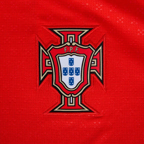 Logotipo da Federação Portuguesa de Futebol na camisola Portugal 25/26 Liga das Nações