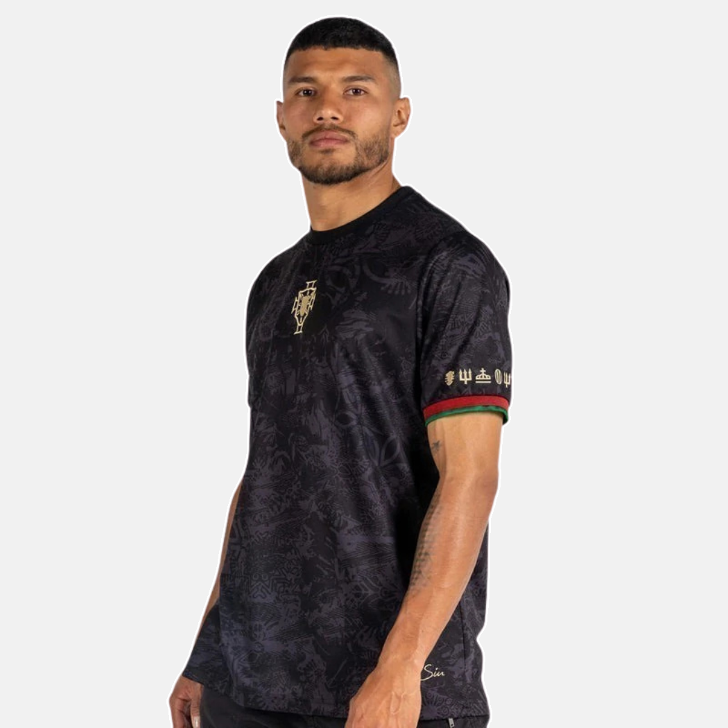 Camisola Portugal Goat CR7 - Versão Especial