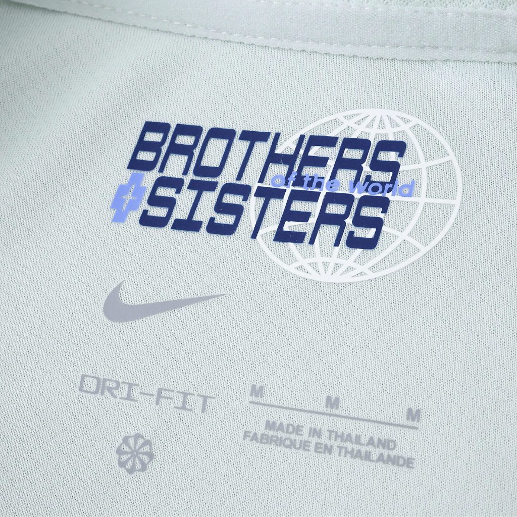 Camisola Inter de Milão Away 2025/26 com detalhes de design e tecnologia DRI-FIT da Nike.