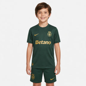 Conjunto Infantil Especial Sporting 2026/27 - Strike 120 Anos