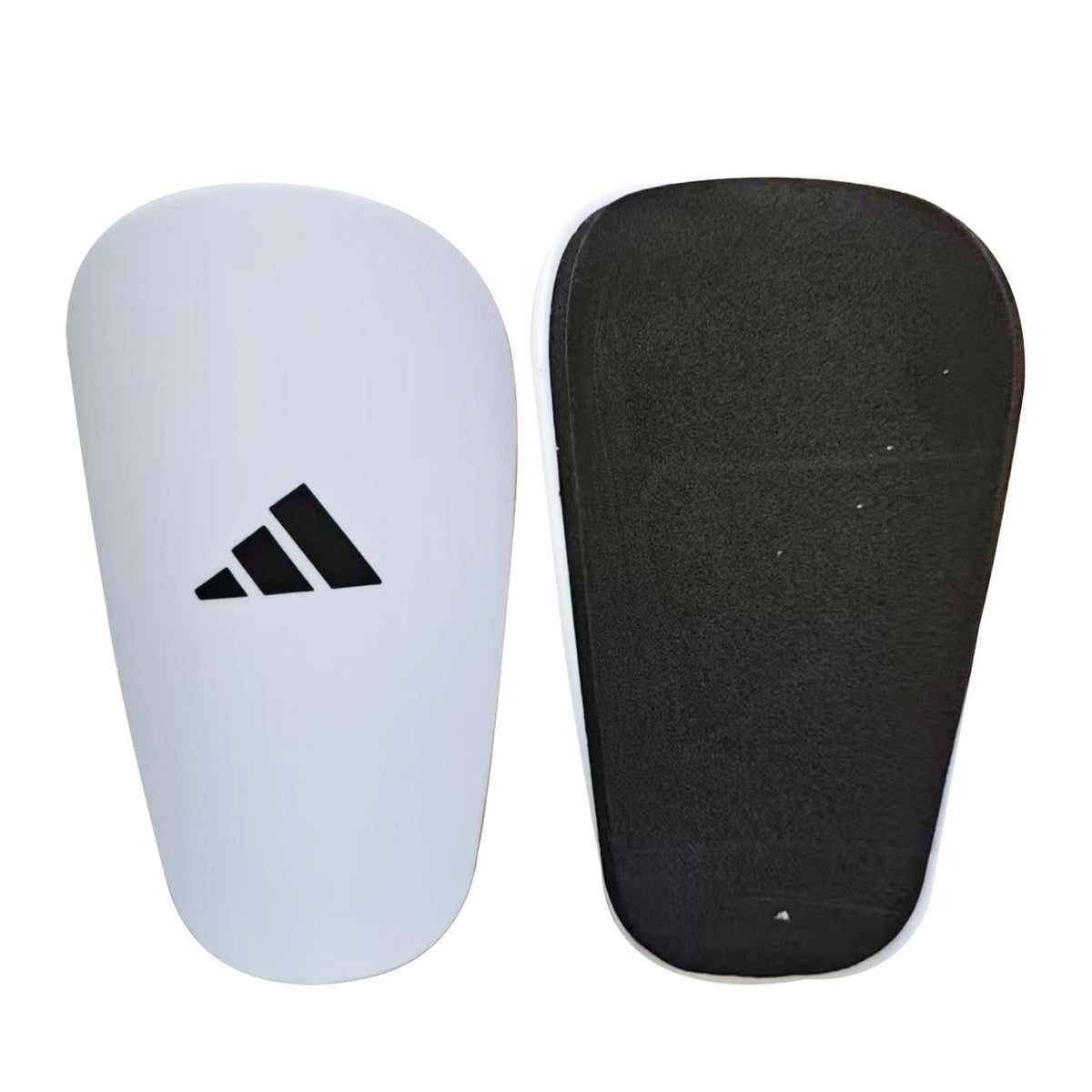 Caneleiras Small Adidas, proteção para jogadores, design anatômico, leveza e conforto.