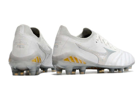 Chuteira Mizuno Morelia Neo 3 FG Grey com design clássico e tecnologia avançada para desempenho em campo.