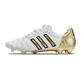 Chuteira Adidas AdiPure 11 Pro FG Branca Dourada lateral com detalhes em dourado e branco.