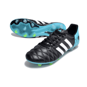Chuteira Adidas AdiPure 11 Pro FG Preta e Azul com detalhes em azul e sola com cravos para desempenho em campo.