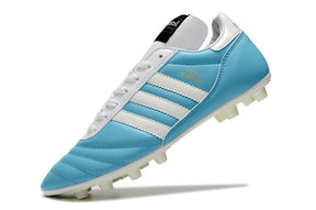 Chuteira Adidas Copa Mundial FG Azul e Branca, design icônico com tecnologia para desempenho em campo.