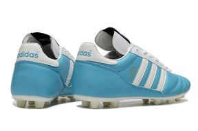 Chuteira Adidas Copa Mundial FG Azul e Branca vista traseira com detalhes em azul e branco.