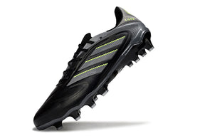 Chuteira Adidas Copa Pure III Elite FG - Preta e Cinza com design sofisticado e sola FG para tração em relvados naturais.