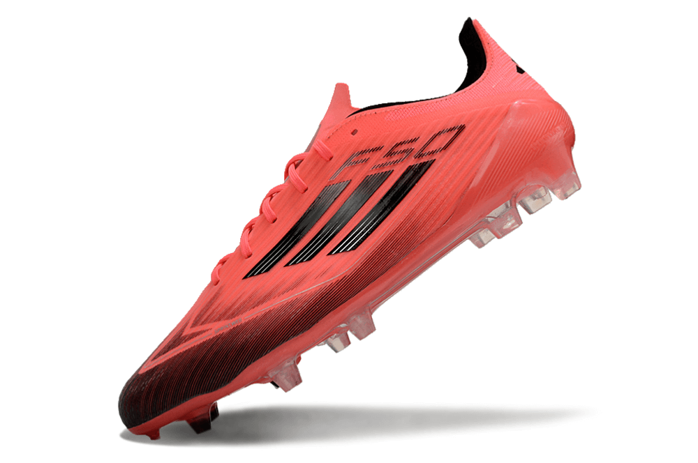 Chuteira Adidas F50.1 FG Laranja e Preto em destaque, com design inovador e estética moderna.