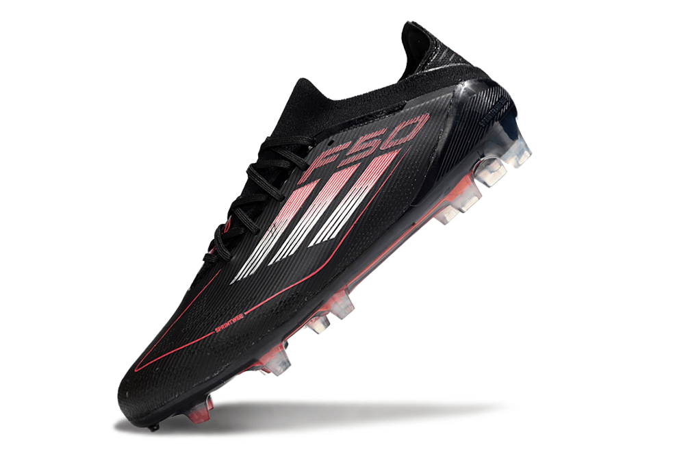 Chuteira Adidas F50 Elite FG - Preta e Vermelha com design elegante e funcional, ideal para desempenho em campo.
