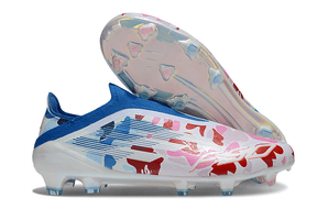 Chuteira Adidas F50 FG Elite Ed. "Bape" vista lateral com detalhes de design colorido.