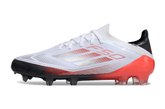 Chuteira Adidas F50 FG Elite Branca, Vermelha e Preta lado esquerdo em fundo branco