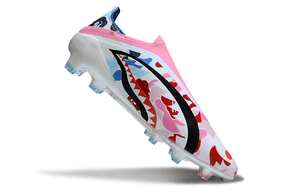 Chuteira Adidas F50 FG Elite Ed. "Bape" com design inovador e cores vibrantes para performance no futebol.