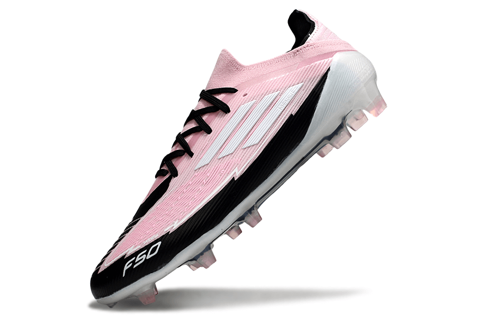 Chuteira Adidas F50 FG Elite "Messi" Cinza e Preta, desempenho e estilo em campo.