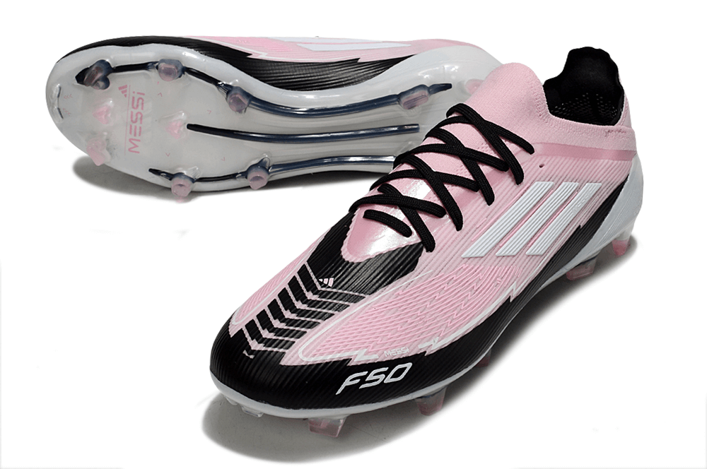 Chuteira Adidas F50 FG Elite "Messi" Cinza e Preta em detalhes com design moderno e tecnologia de ponta.