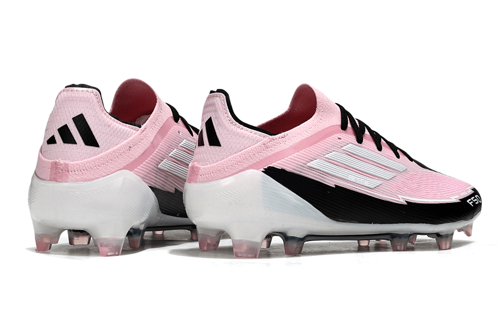 Chuteira Adidas F50 FG Elite "Messi" Cinza e Preta com design moderno e tecnologia de ponta.