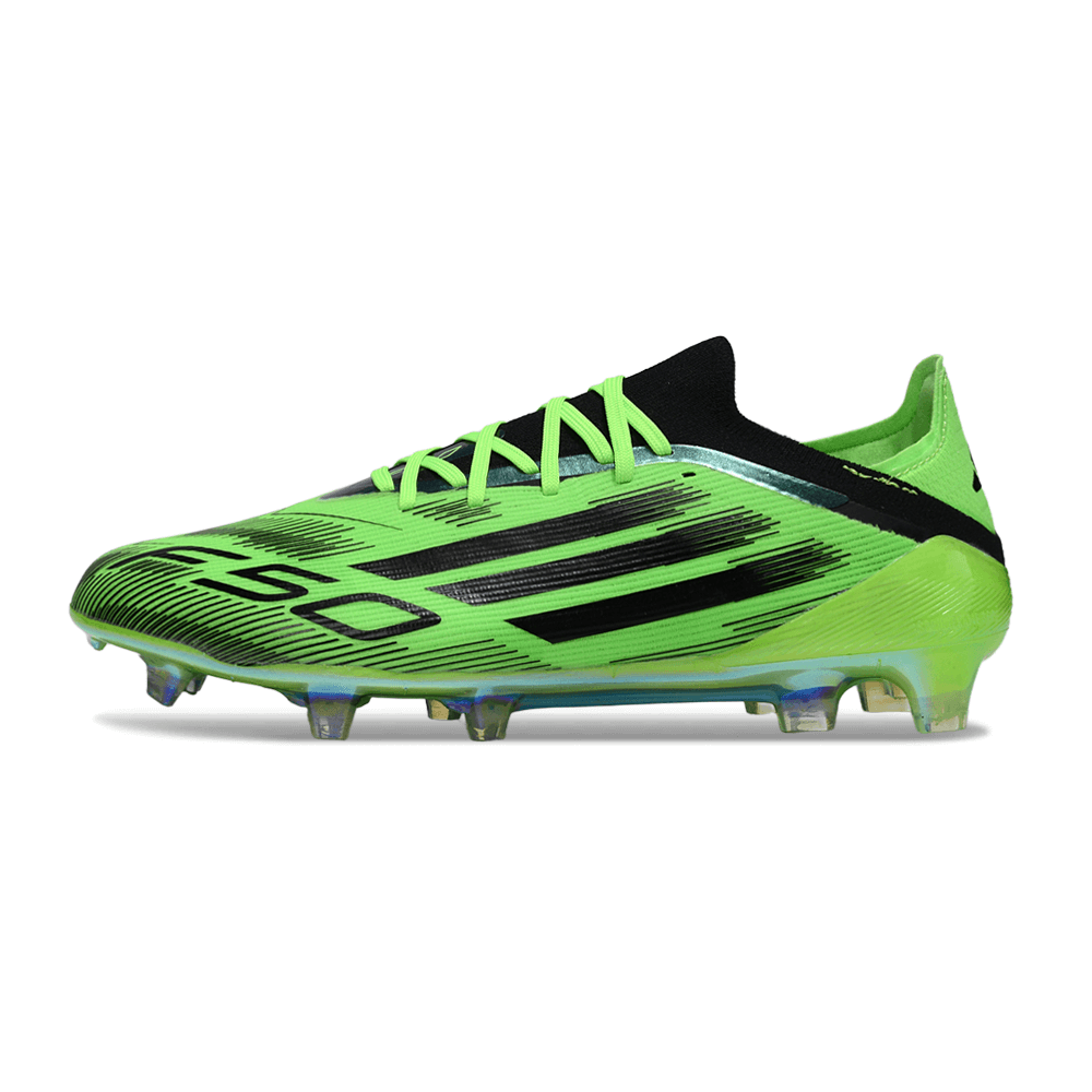 Chuteira Adidas F50 FG Elite Sparkfusion Verde e Preta em verde brilhante com design aerodinâmico e estilo moderno.