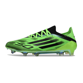 Chuteira Adidas F50 FG Elite Sparkfusion Verde e Preta em verde brilhante com design aerodinâmico e estilo moderno.