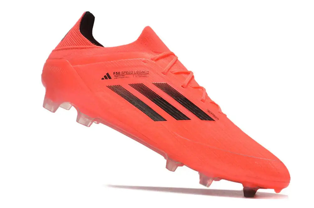Chuteira Adidas F50 FG Laranja e Preto com design arrojado e tecnologia avançada para desempenho em campo.