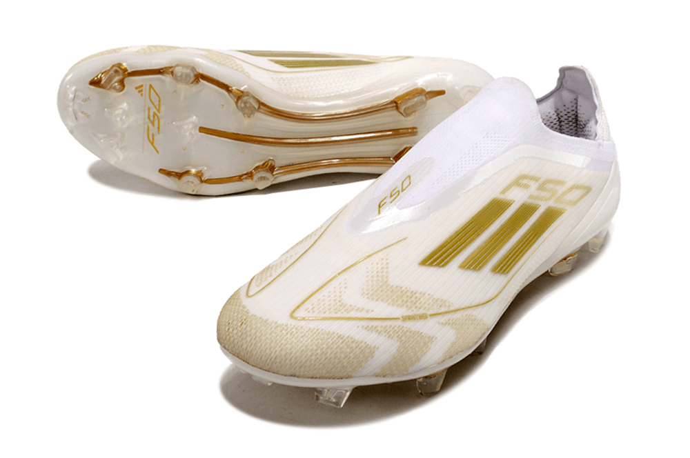Chuteira Adidas F50 LL FG - Branca e Dourada, mostrando o design tecnológico e elegante para futebol.