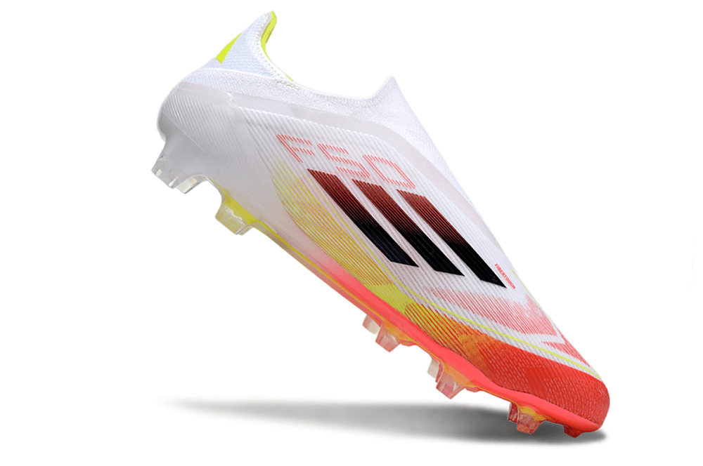 Chuteira Adidas F50 LL FG - Branca e Laranjada com design moderno e tecnologia avançada para desempenho em campo.