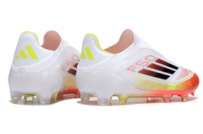 Chuteira Adidas F50 LL FG - Branca e Laranjada com design moderno e tecnologia de ponta para desempenho em campo.