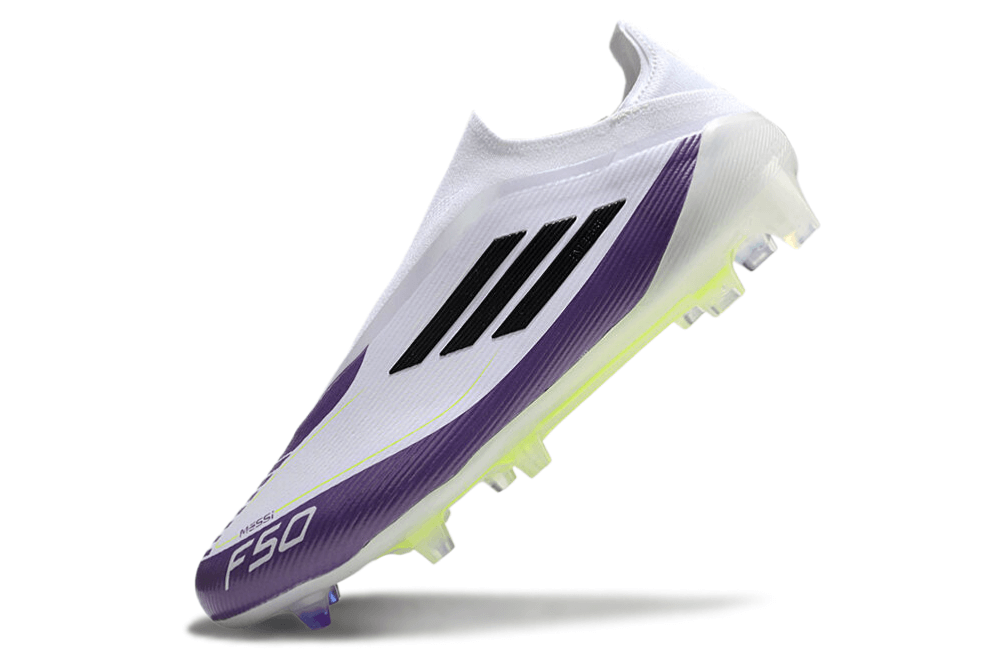 Chuteira Adidas F50 LL FG Branca, Roxa e Preto com design moderno e tecnologia FG para desempenho em campo.