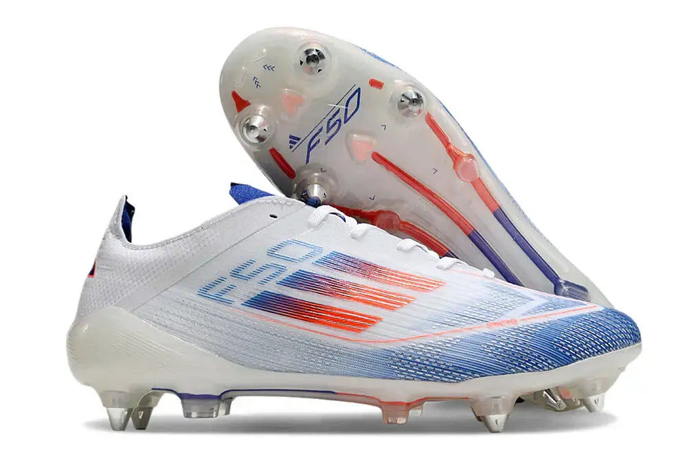 Chuteira Adidas F50 SG Branca, Azul e Vermelho com design moderno e tecnologia para melhor desempenho em campo.