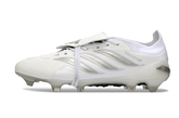Chuteira Adidas Predator Elite FG 26 - "Finishers Steel" - Branca lado esquerdo com design elegante e tecnologia de ponta.