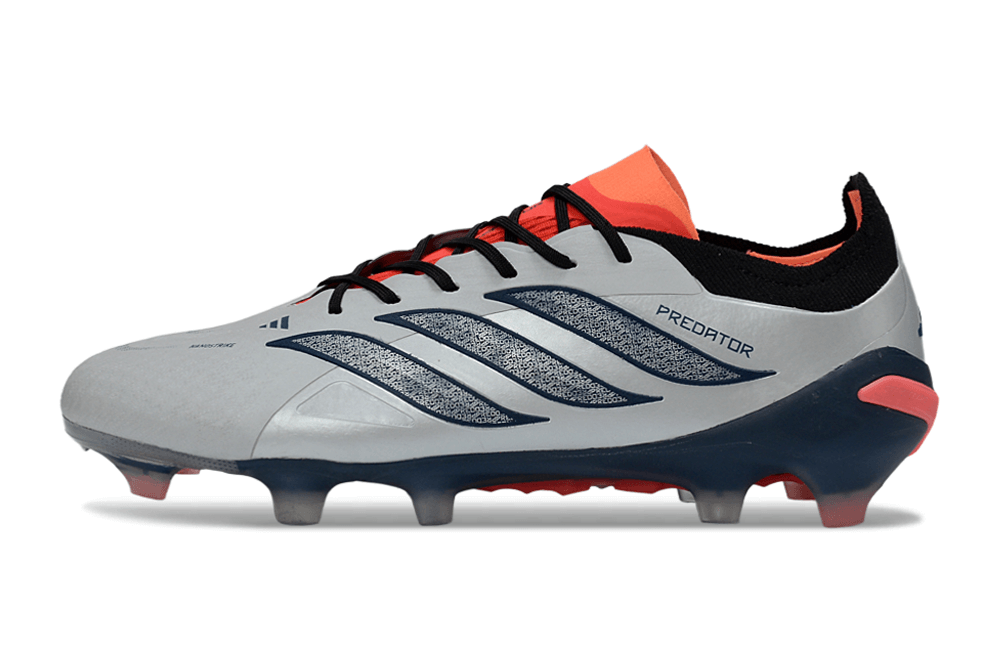 Chuteira Adidas Predator Elite FG 26 - "Finishers Steel" em vista lateral, destacando design inovador e desempenho.