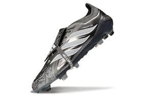 Chuteira Adidas Predator Elite FG 26 - "Finishers Steel" Prateada, vista lateral com design sofisticado e sola FG.