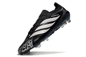 Chuteira Adidas Predator Elite FG 26 - "Finishers Steel" - Preta e Branca, com detalhes em prata e design moderno.