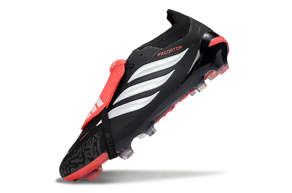 Chuteira Adidas Predator Elite FG 26 - Preta e Branca com detalhes em vermelho, destacando design e performance.