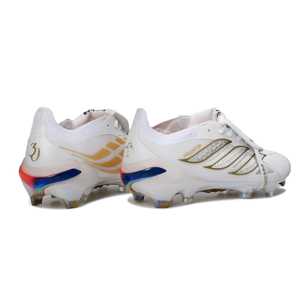 Chuteira Adidas Predator Elite FG 26 Tongue - Branca "Beckham" com design elegante em detalhes dourados e coloridos.
