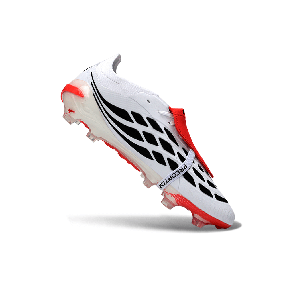 Chuteira Adidas Predator Elite FG 26 Tongue - Branca e Preta em destaque com design inovador.