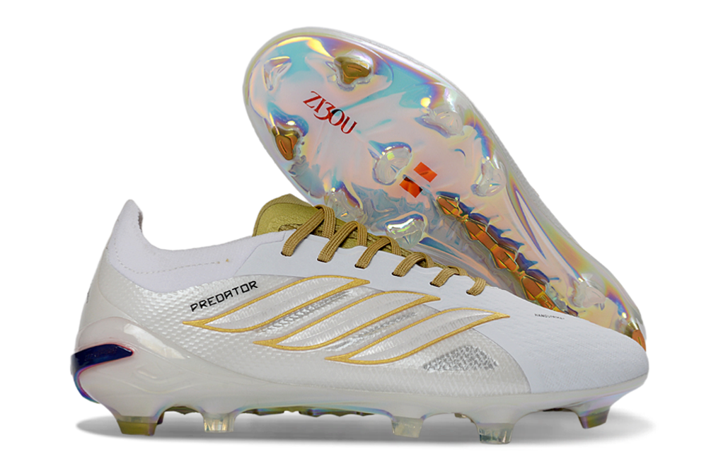 Chuteira Adidas Predator Elite FG 26 - Ed. "Zidane" em branco e dourado com sola iridescente.