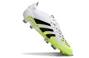 Chuteira Adidas Predator Elite FG - Branca e Amarela, exibindo design aerodinâmico e cores vibrantes.