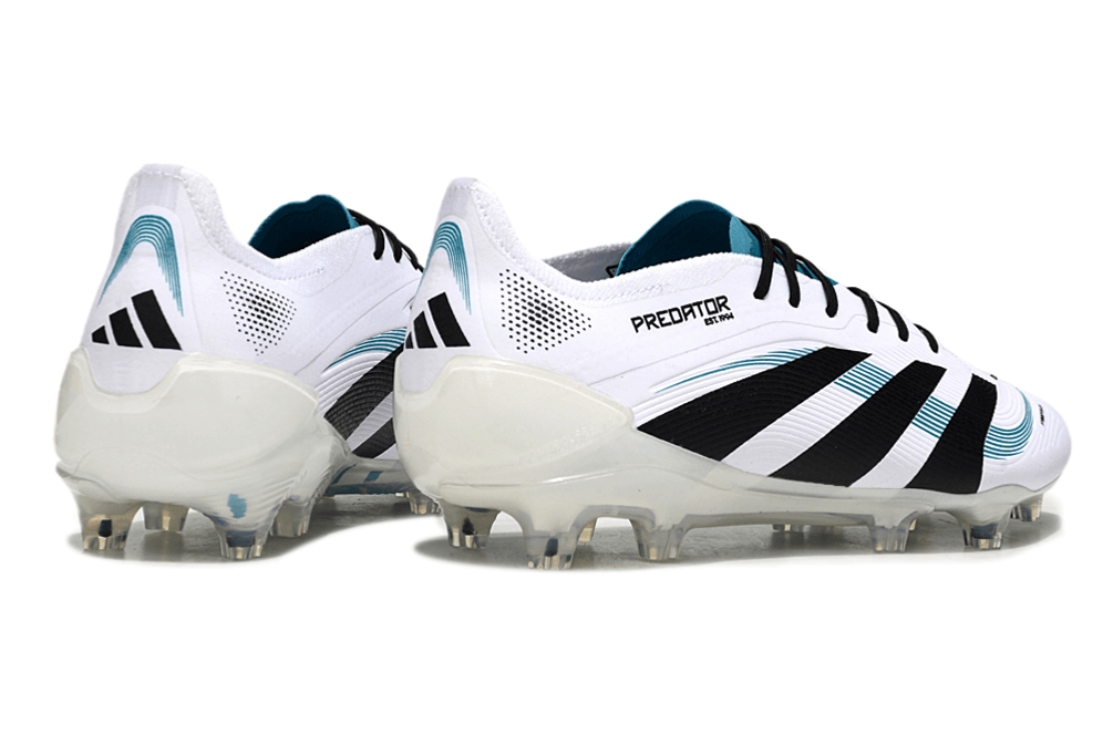 Chuteira Adidas Predator Elite FG - Branca e Azul com design aerodinâmico e tecnologia Controlskin para controle de jogo.