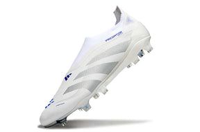 Chuteira Adidas Predator Elite FG - Branca e Azul com design elegante e moderno para futebol.