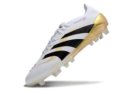 Chuteira Adidas Predator Elite FG - Branca e Dourada com design premium para futebol em campo natural.