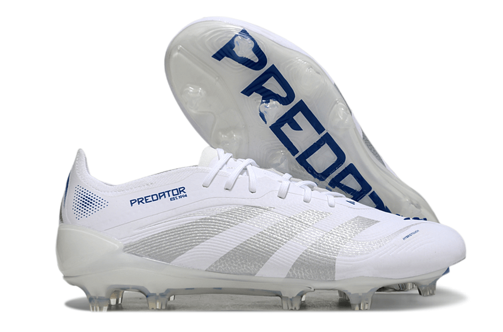 Chuteira Adidas Predator Elite FG - Branca com design inovador e sola para campo de futebol.