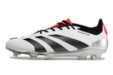 Chuteira Adidas Predator Elite FG - Branca e Preta em design elegante com detalhes em vermelho.