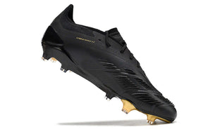 Chuteira Adidas Predator Elite FG - Dourada e Preta em design luxuoso e tecnológico para desempenho em campo.