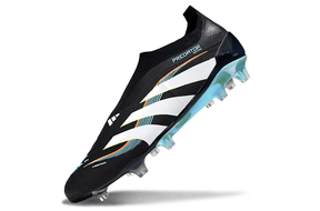 Chuteira Adidas Predator Elite FG LL - Preta e Branca em ângulo, destacando o design elegante e moderno.