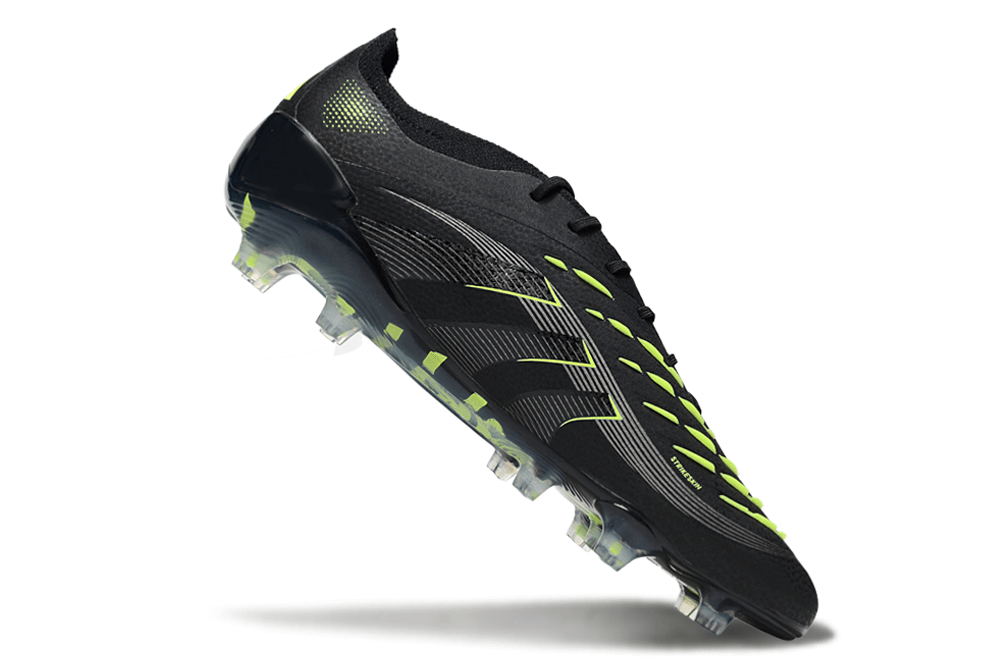 Chuteira Adidas Predator Elite FG - Preta e Amarela em ângulo, destacando design e tecnologia para futebol.